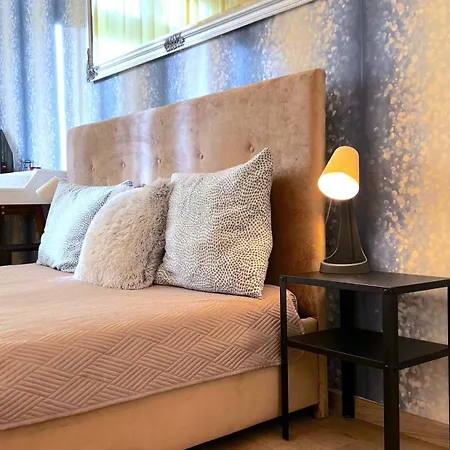 B112 By Small Apartment Budapest