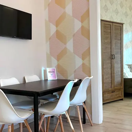 B112 By Small Budapest